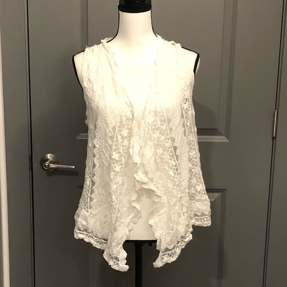 Sleeveless Lace Ivory Cardigan/Vest - Picture 2 of 4